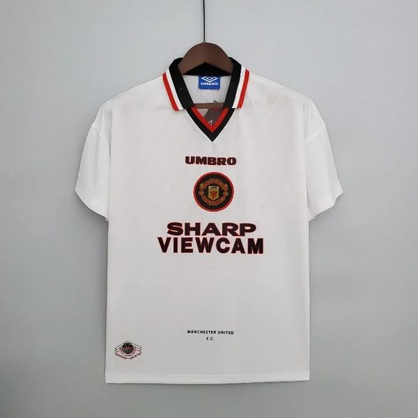 Retro Manchester United 1996-1997 away game