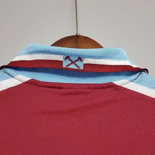 Retro West Ham United 1999-2001 home game