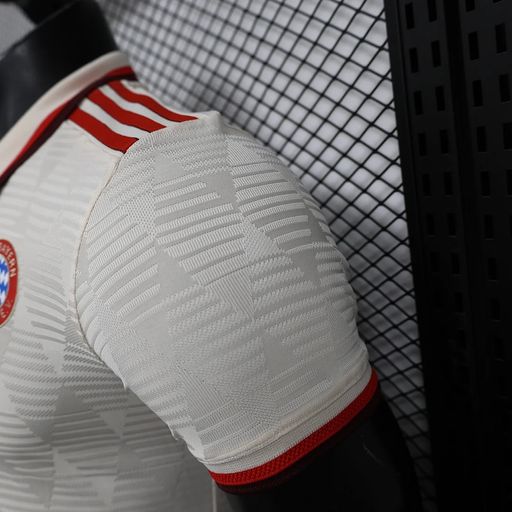 Bayern München 2024-2025 second away player