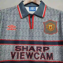 Retro Manchester United 1995-1996 away game