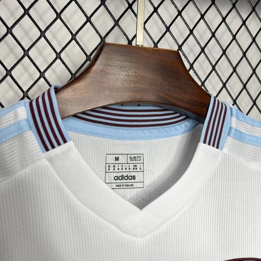 Aston Villa 2024-2025 away game