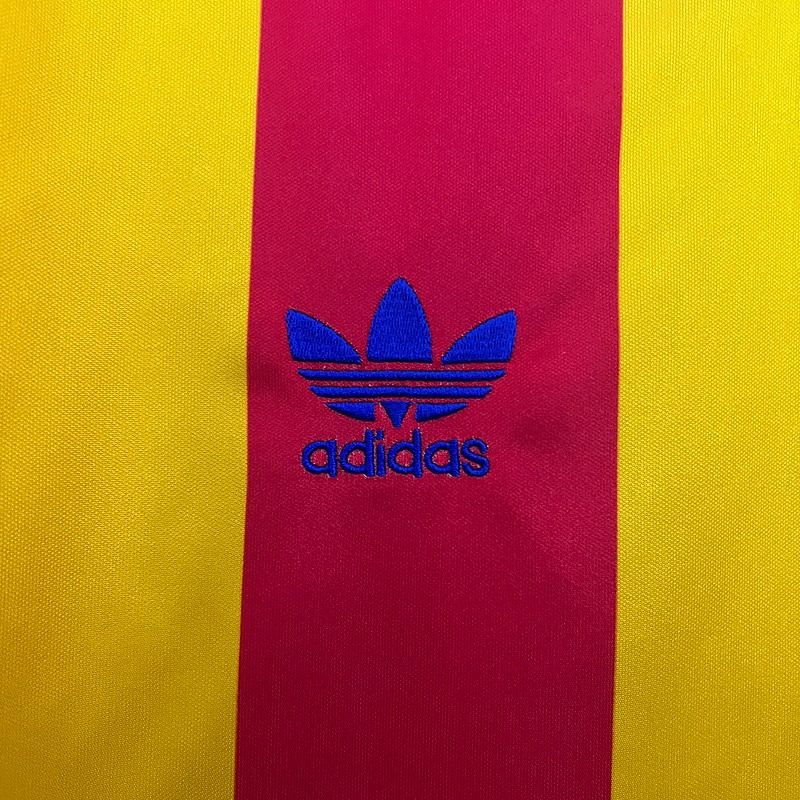 Retro Valencia CF 1980-1982 home