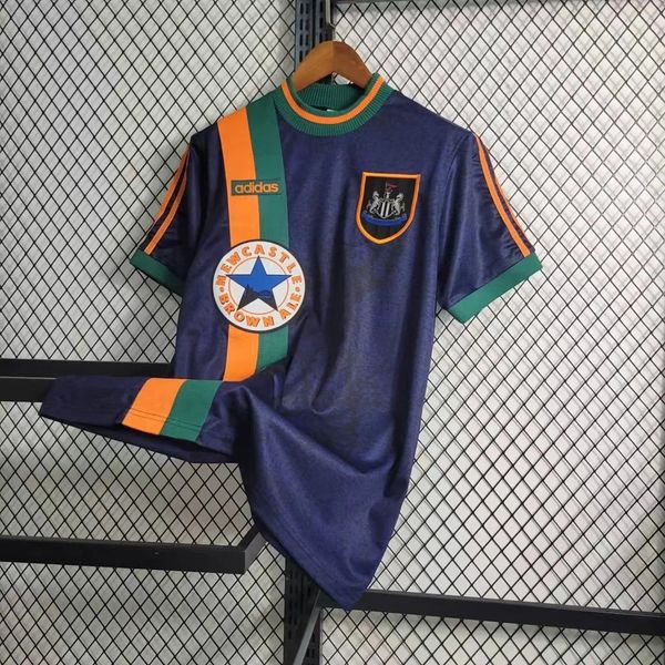 Retro Newcastle United 1997-1998 away game