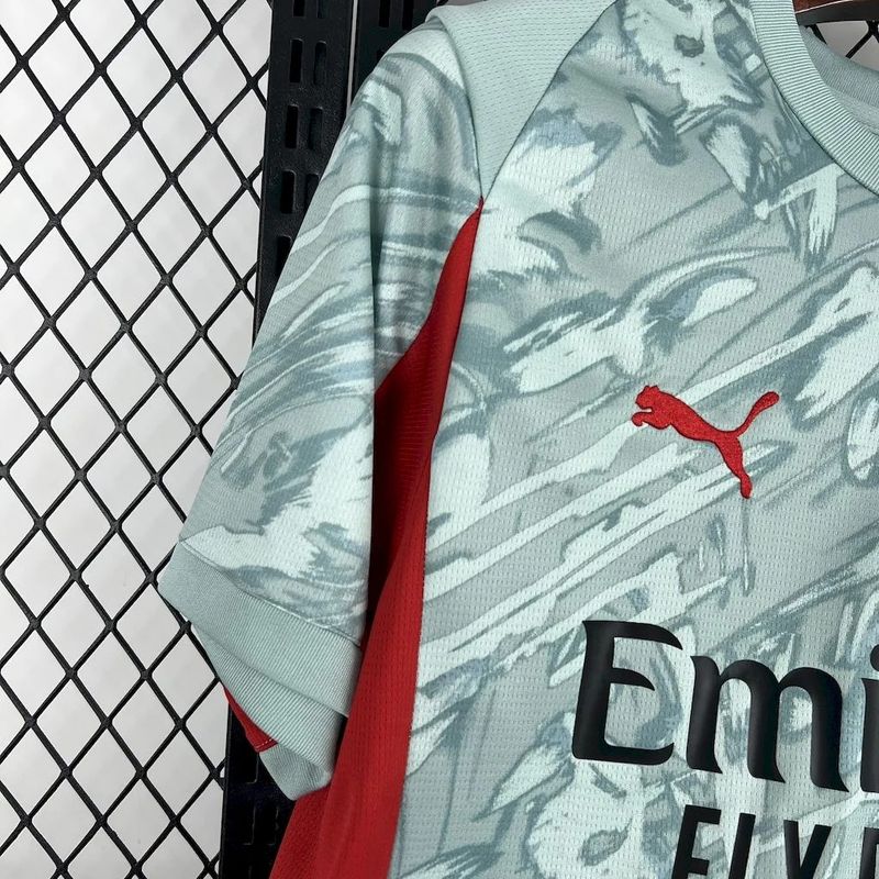 AC Milan 2025-2026 away game