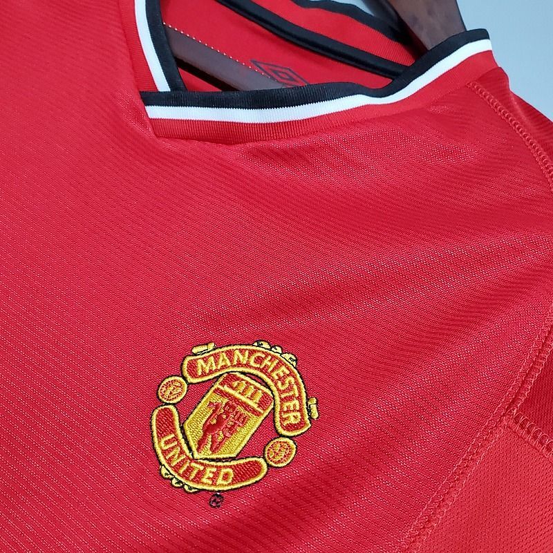 Retro Manchester United 2000-2001 home game