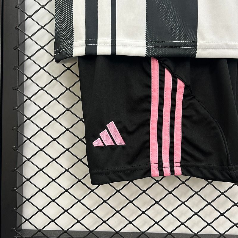 Kid Size Juventus FC 2025-2026 home game