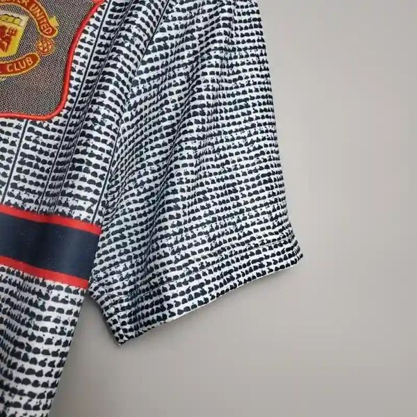 Retro Manchester United 1995-1996 away game