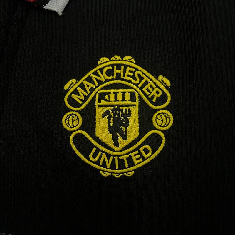 Retro Manchester United 1998-1999 third away