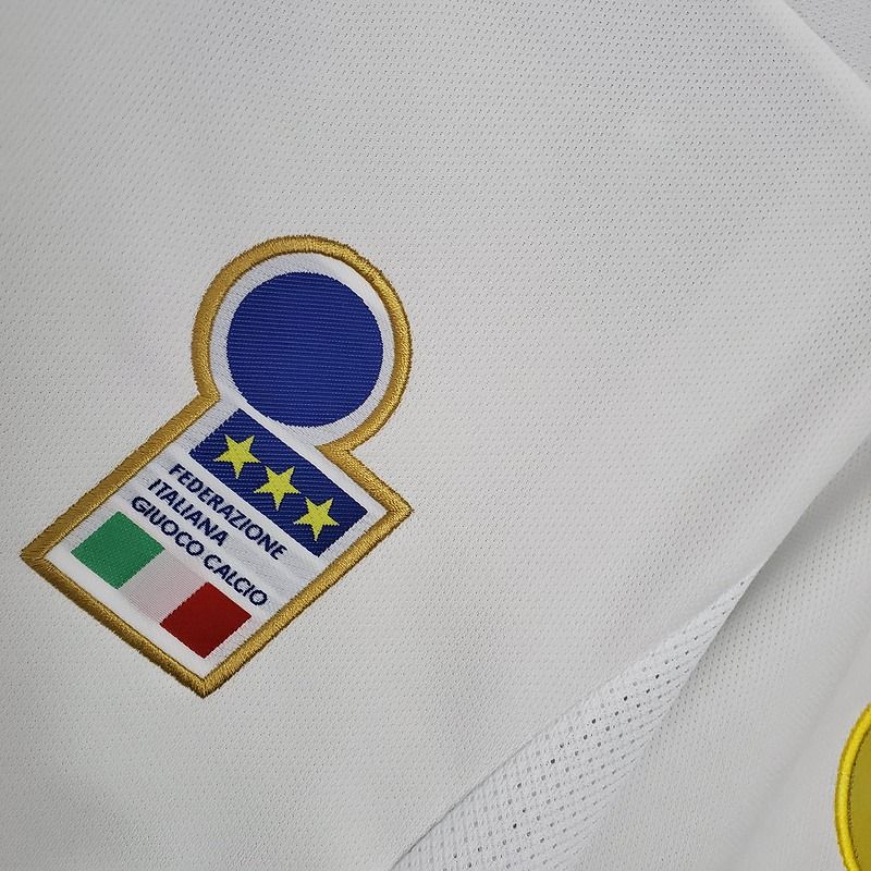 Retro Italy national 1996 away game
