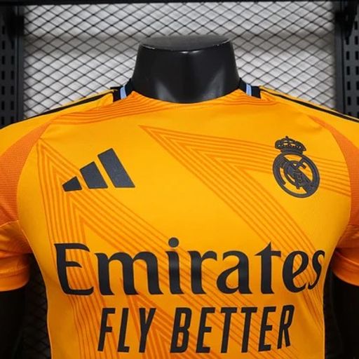 Real Madrid 2024-2025 away game player