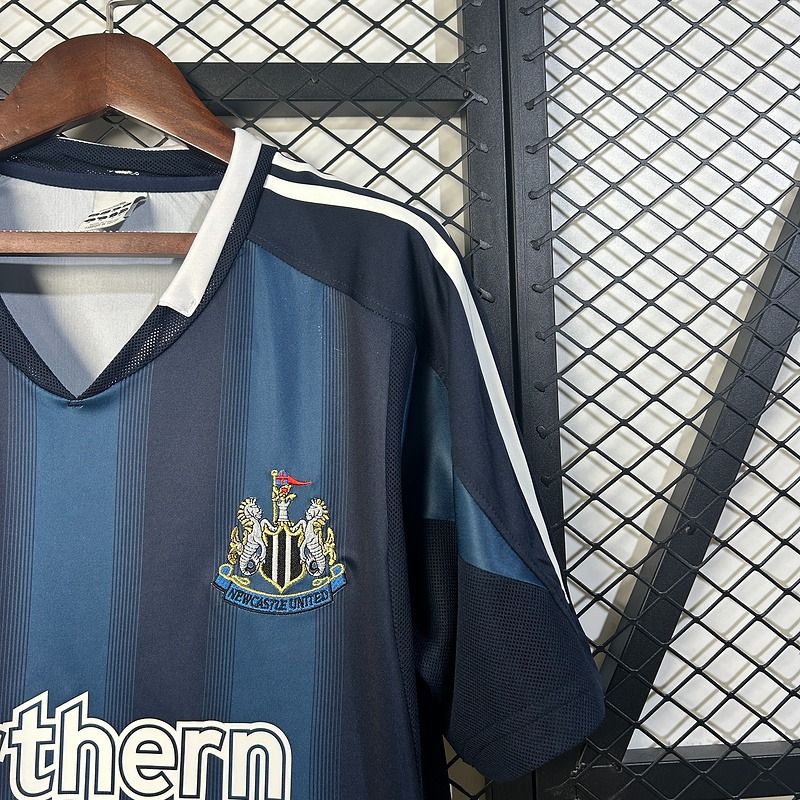 Retro Newcastle United 2005-2006 away