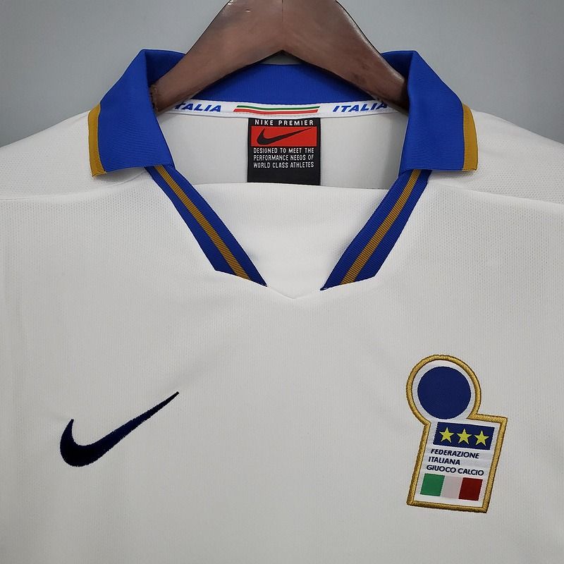 Retro Italy national 1996 away game