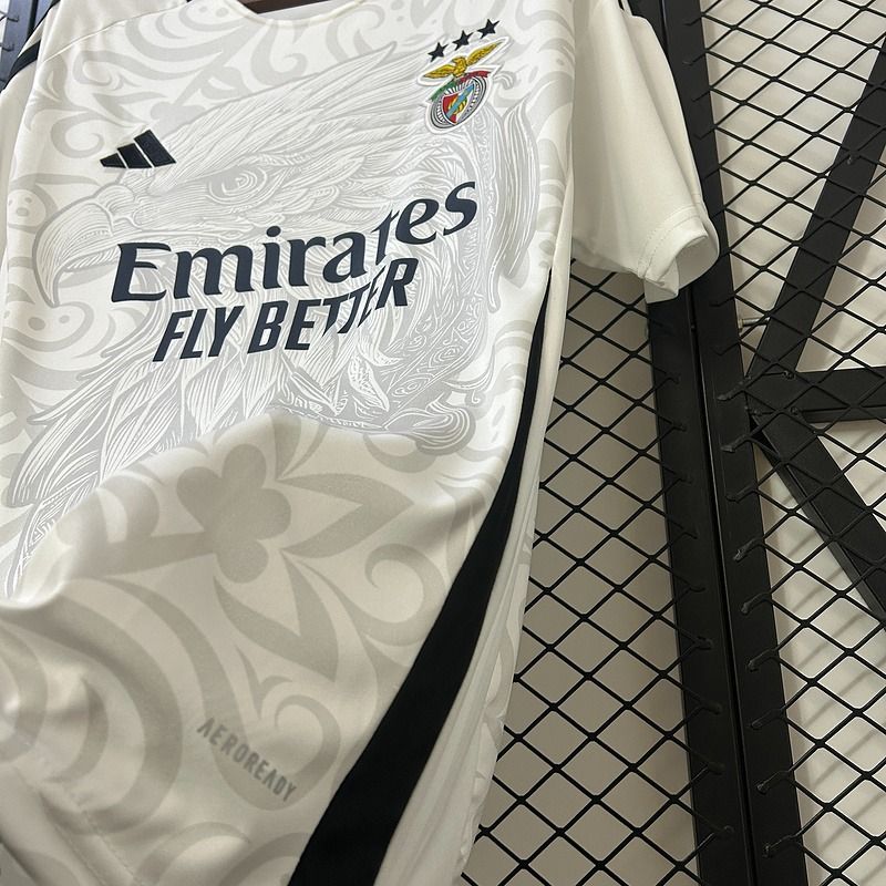 SL Benfica 2025-2026 training jersey