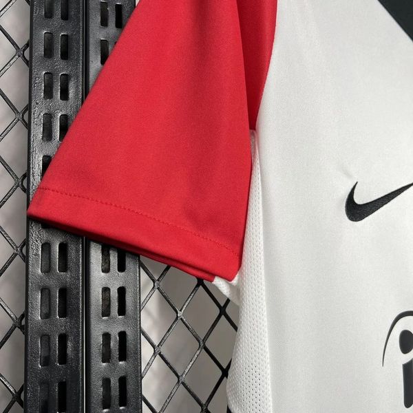Eintracht Frankfurt 2024-2025 home game
