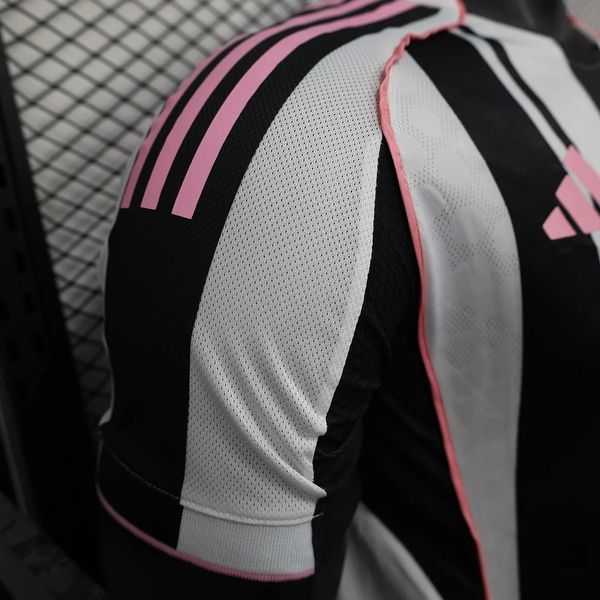 Juventus FC 2025-2026 home player