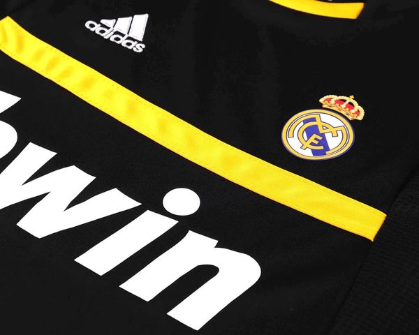 Retro Kid Size Real Madrid 2011-2012 Goalkeeper