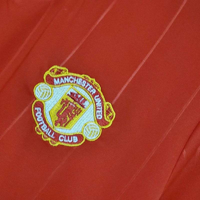 Retro Manchester United 1983 home game