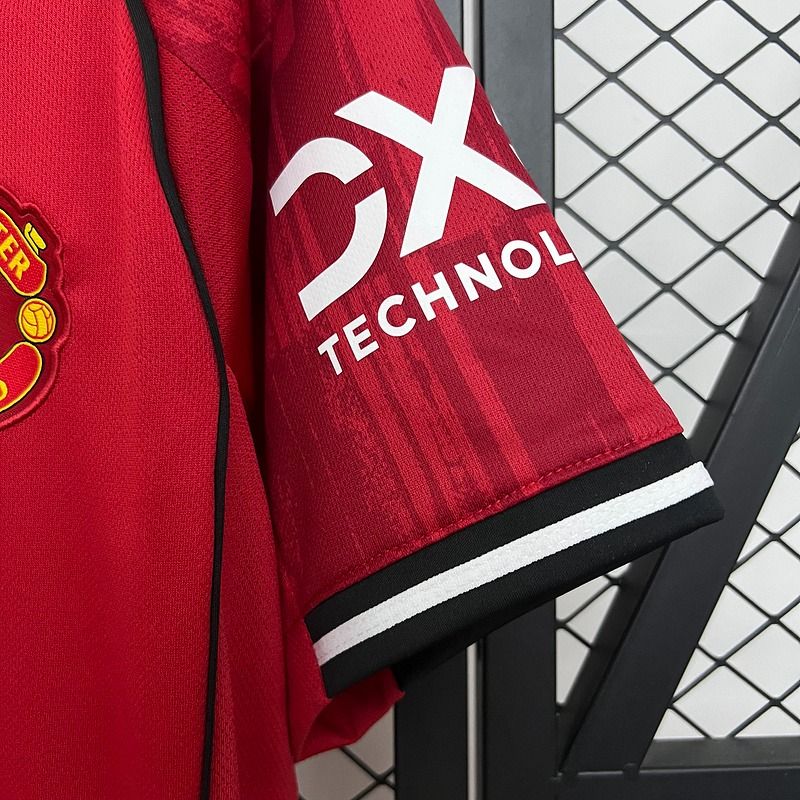 Manchester United 2025-2026 home
