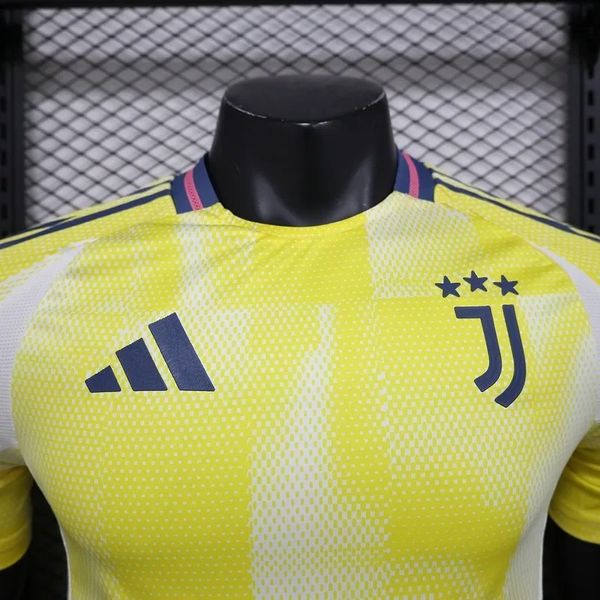 Juventus FC 2024-2025 away game player