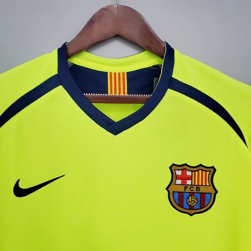 Retro FC Barcelona 2005-2006 away game