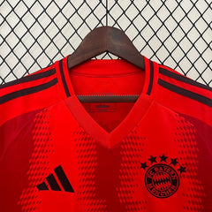 Bayern München 2024-2025 home game