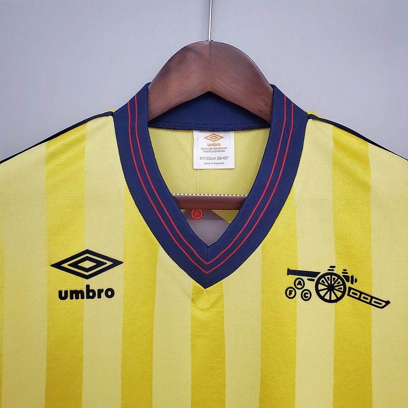 Retro Arsenal FC 1983-1986 away game