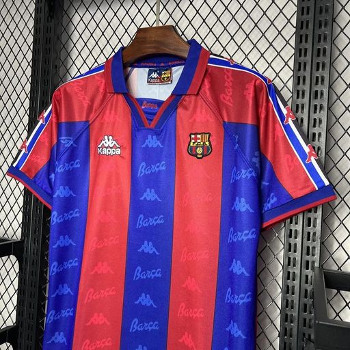 Retro FC Barcelona 1996-1997 home game