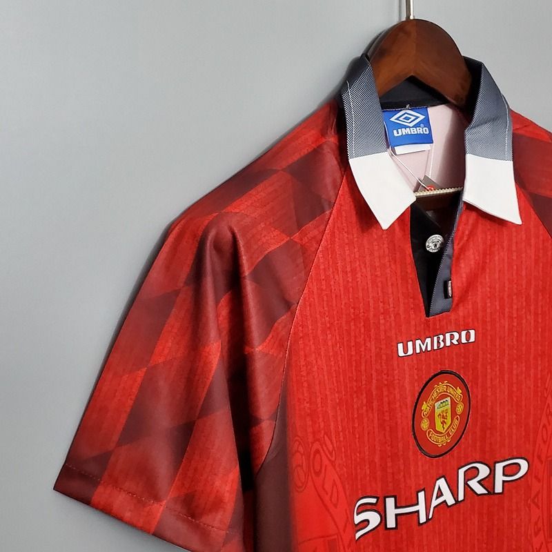 Retro Manchester United 1996-1997 home game