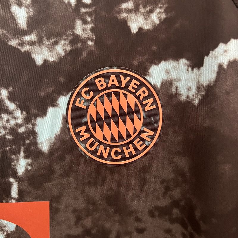 Bayern München 2024-2025 away game
