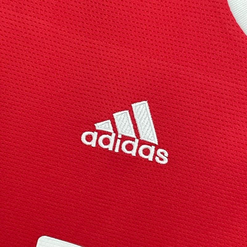 Retro Manchester United 2021-2022 home game