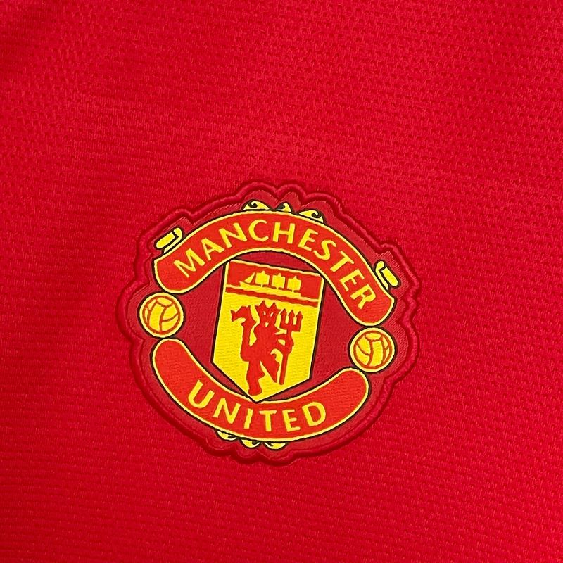 Retro Manchester United 2021-2022 home game