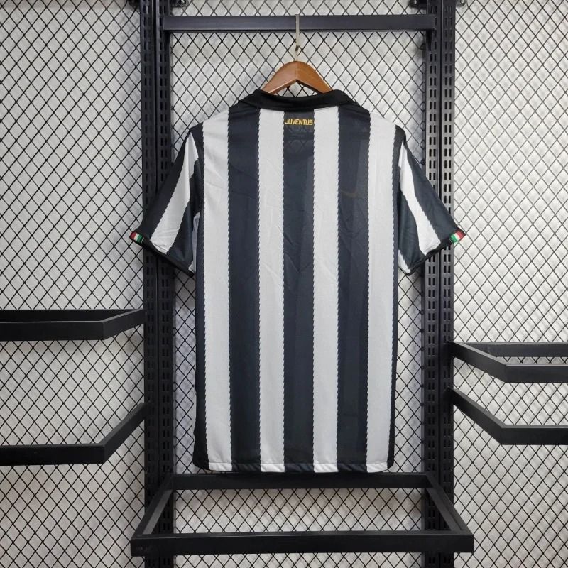 Retro Juventus FC 2010-2011 home game