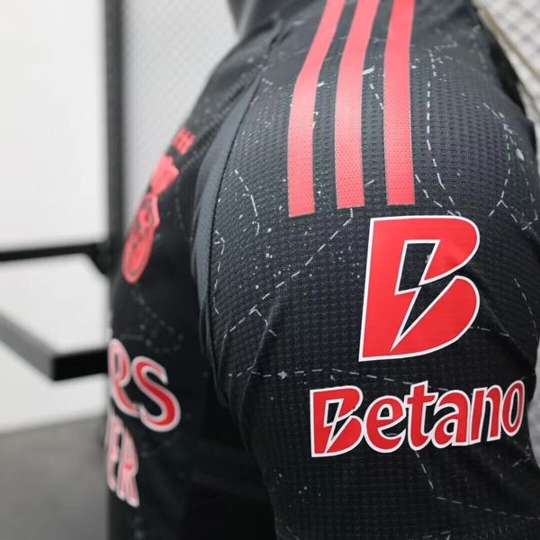 SL Benfica 2024-2025 away game player