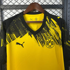 BVB Dortmund 2025-2026 home