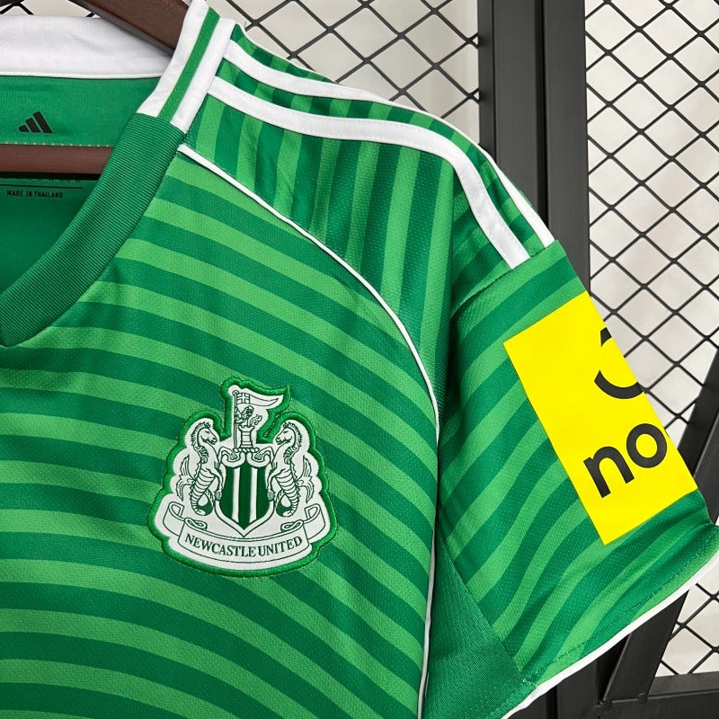 Newcastle United 2025-2026  away