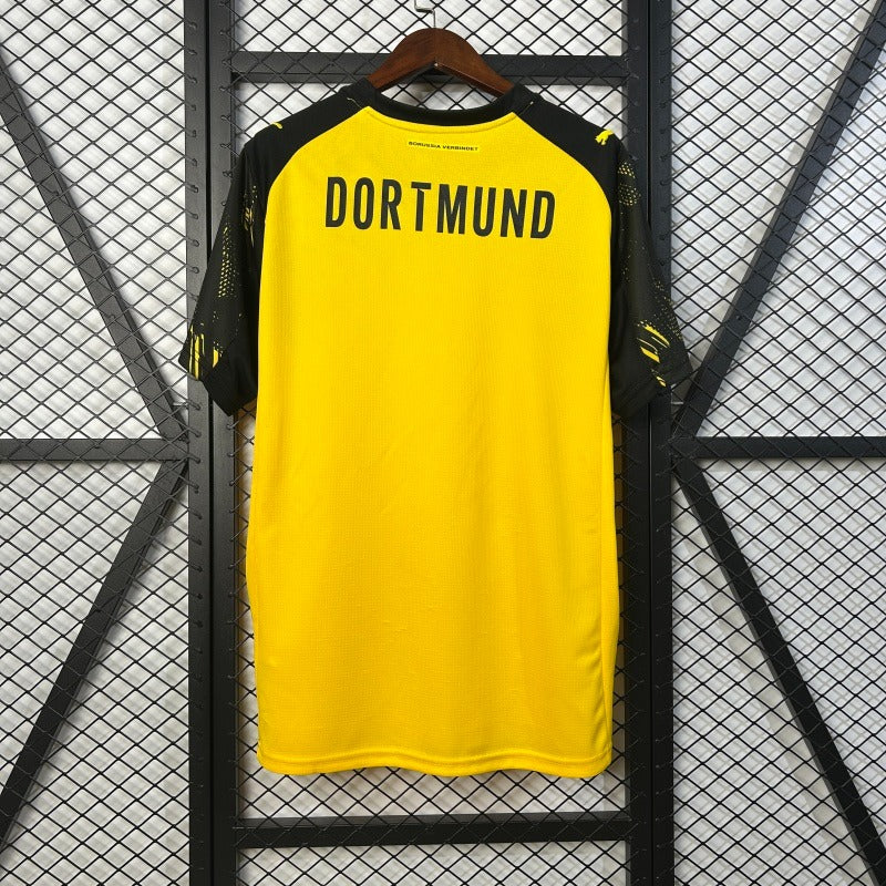 BVB Dortmund 2025-2026 home