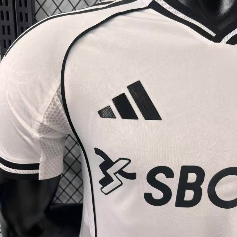 Fulham FC 2025-2026 home player