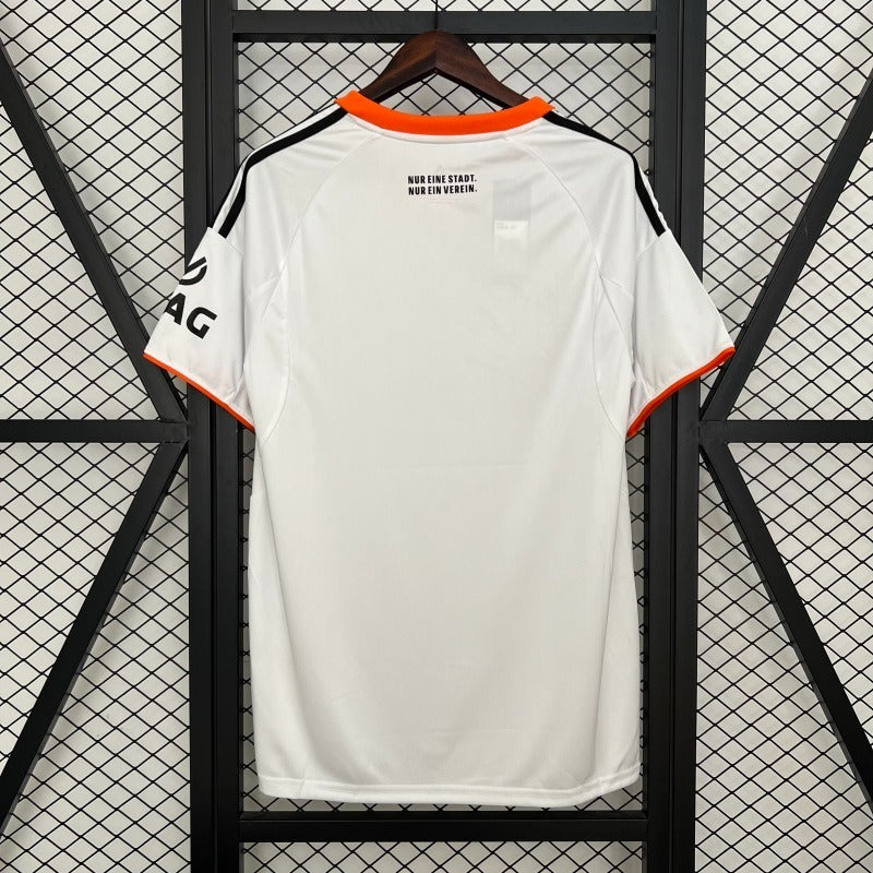 Eintracht Frankfurt 2025-2026 home