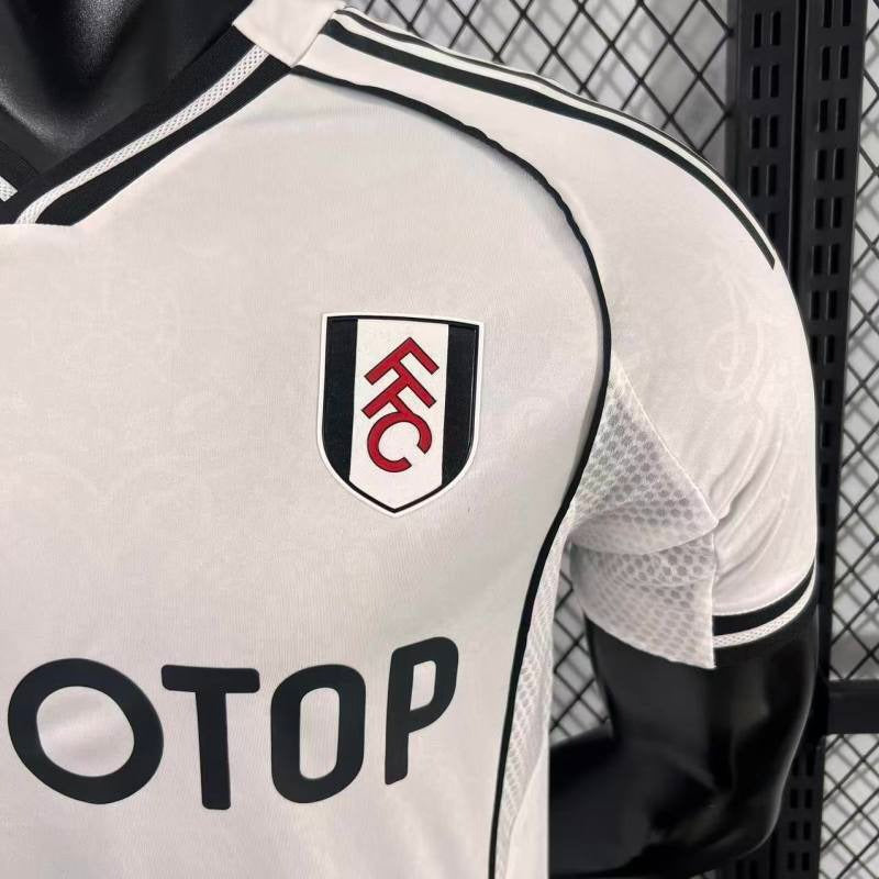 Fulham FC 2025-2026 home player