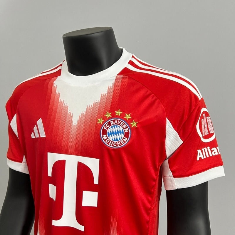Bayern München 2025-2026 home