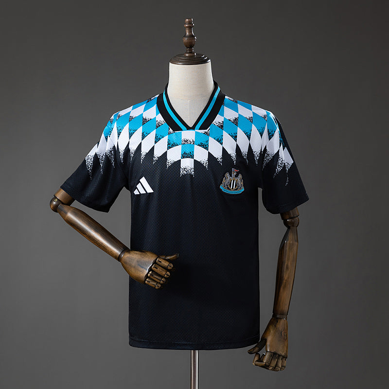 Newcastle United 2025-2026  visitante
