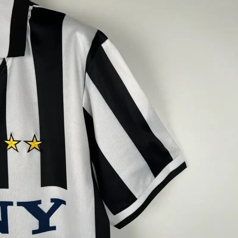 Retro Juventus 1996 - 1997 home - WCFOOTBALLSUIT