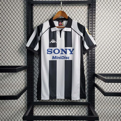 Retro Juventus 1997 - 1998 home - WCFOOTBALLSUIT