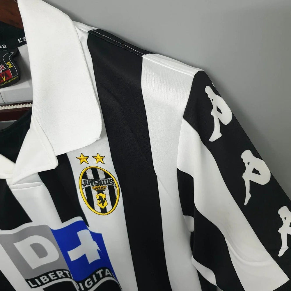 Retro Juventus 1999 - 2000 home - WCFOOTBALLSUIT