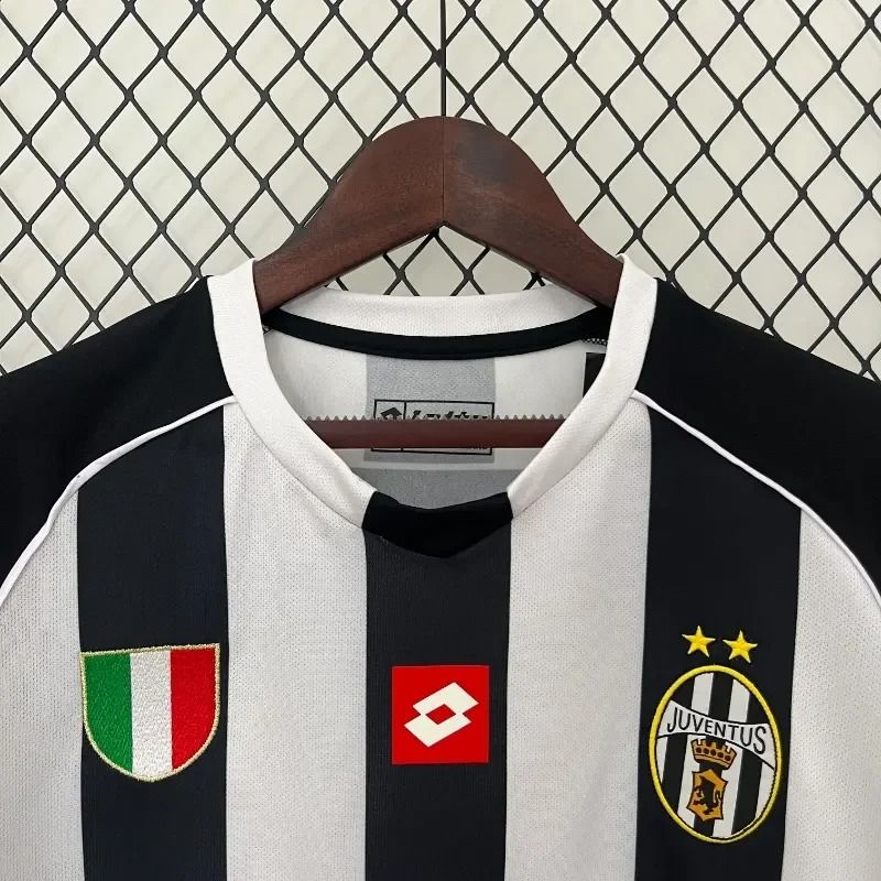 Retro Juventus 2002 - 2003 home - WCFOOTBALLSUIT